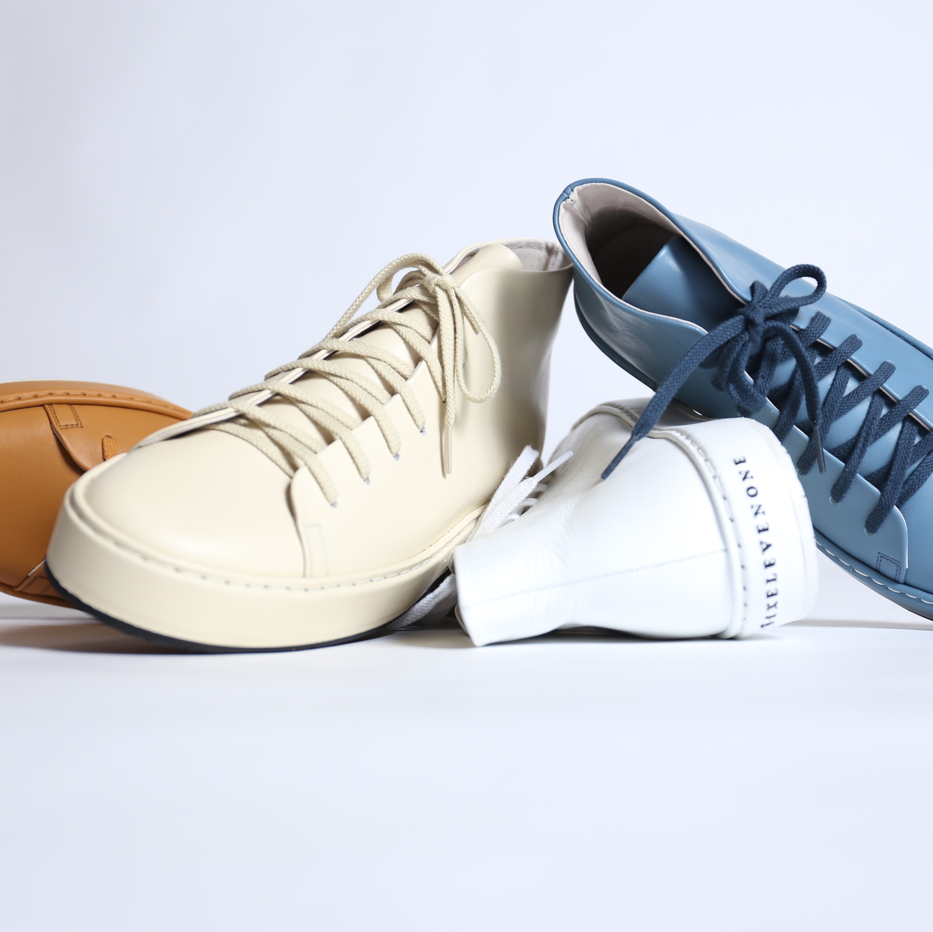 The same material sneakers｜6111 SIXELEVENONE
